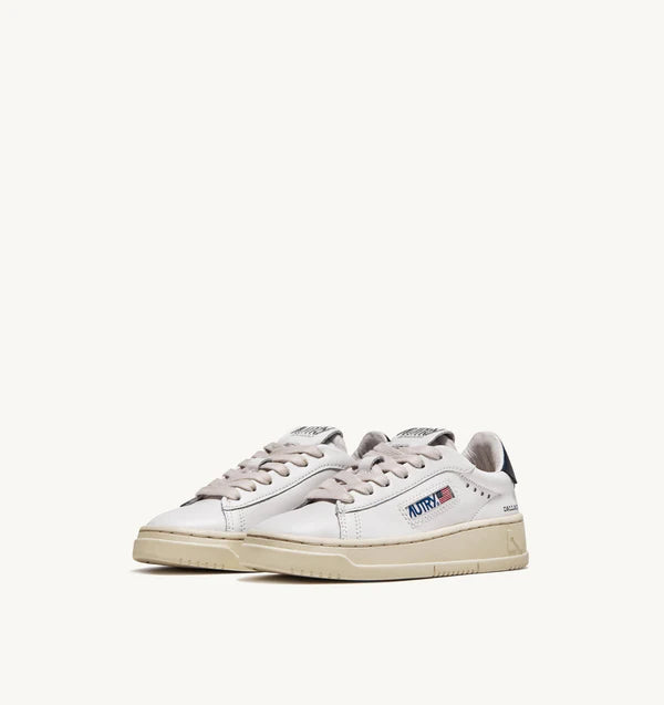 BASKET BAISSE DALLAS EN CUIR BLANC ET BLEU POUR ENFANTS