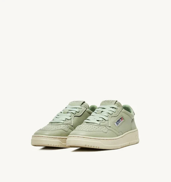 Autry Sneakers Medalist 01 Low Goat Green GG32