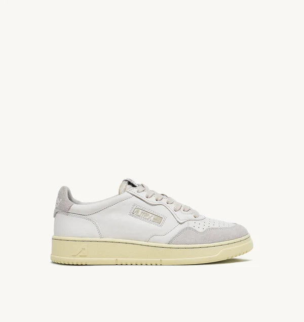 BASKET OPEN LOW EN CUIR ET DAIM BLANC