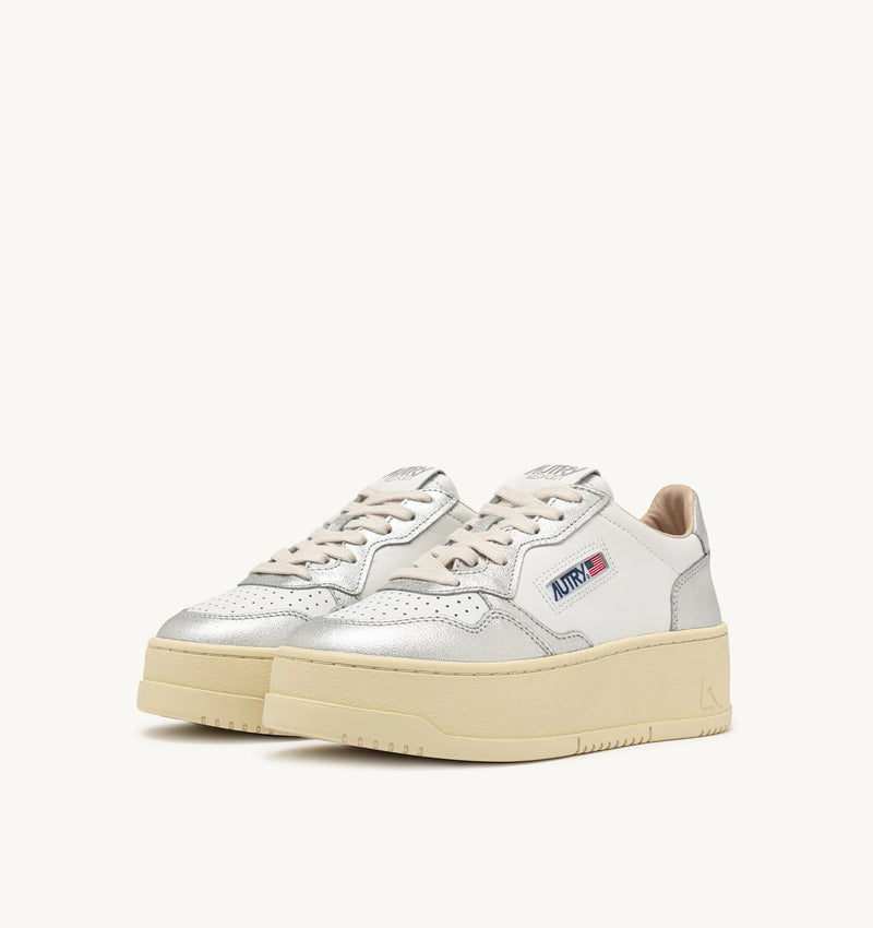 BASKETS MEDALIST PLATFORM EN CUIR BLANC ET ARGENT METALLISE